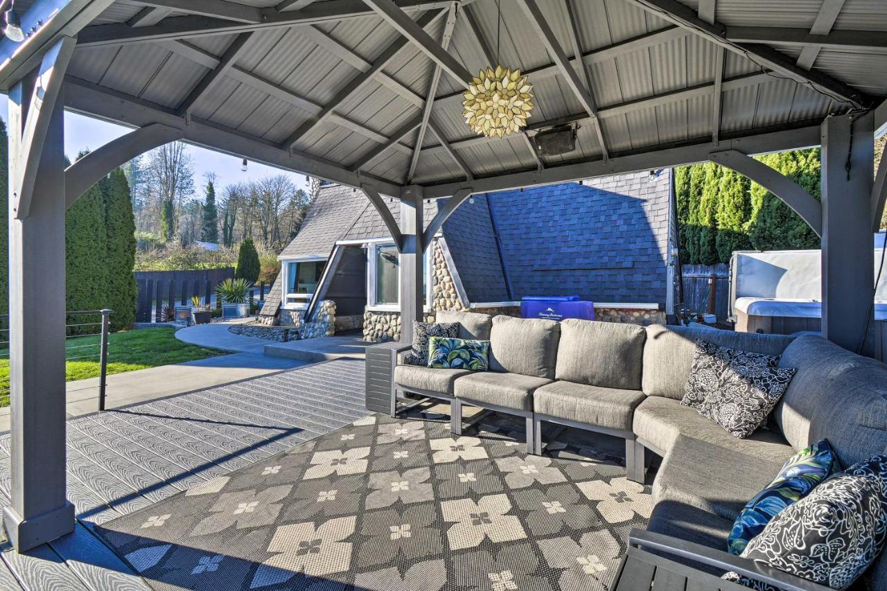 Puget Sound Cabin With Hot Tub And Water Views! Bremerton Eksteriør bilde